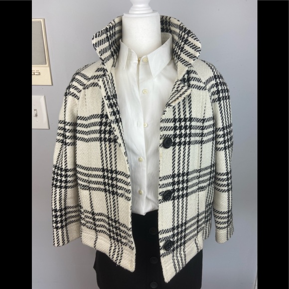 GAP Jackets & Blazers - Gap black and white jacket